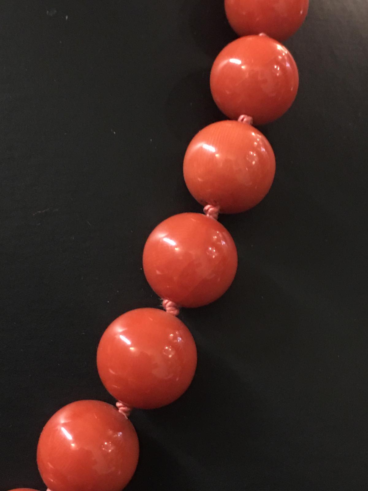 Precious Coral Necklace ⪼ Natural Red Color Coral Necklace with Gold Clasp