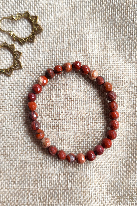 Shiny Red Jasper Beaded Bracelet. Honeycomb Cut. Summer Bracelet