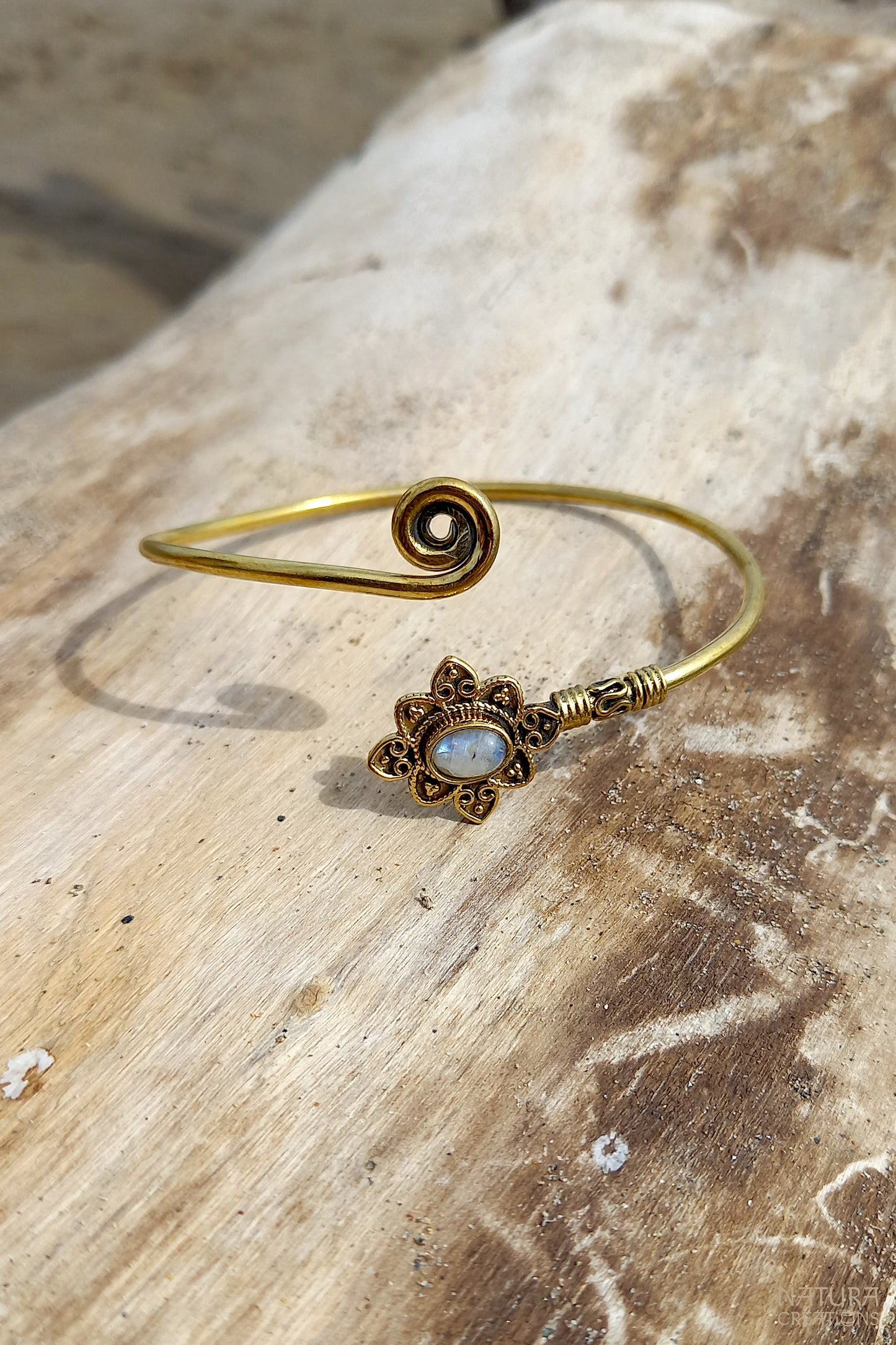 Geometric Flower Bracelet ๑ Adjustable Brass Bracelet