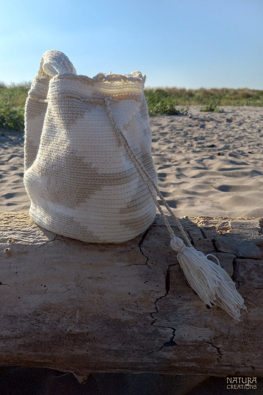Small Wayuu Mochila ⪼ Traditional Arrow Pattern ⪻