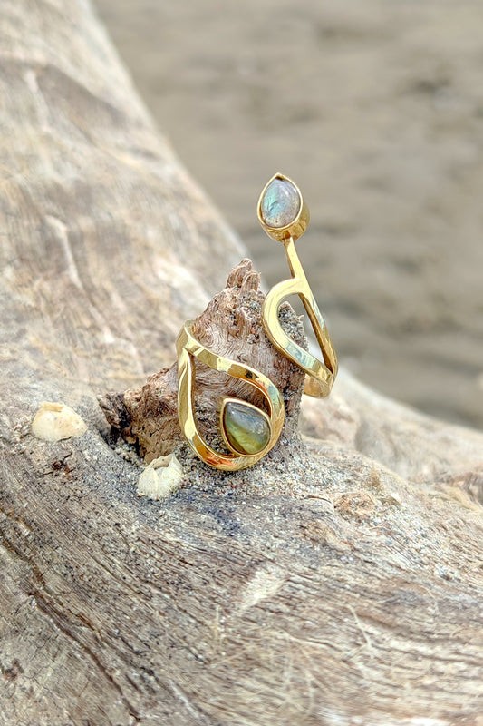 Priya Ring ⪼ Handmade Brass Ring